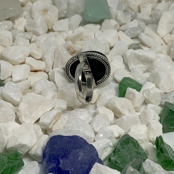 Silver Black Onyx Ring 15 CT . - Picture 4 of 5
